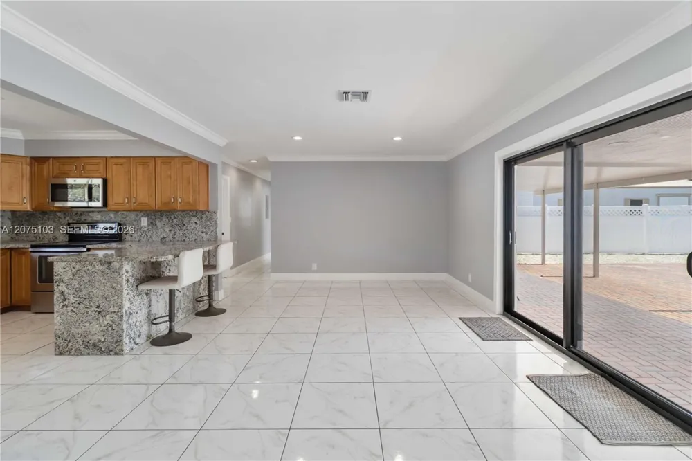 913 SW 49th Ave Plantation, FL 33317