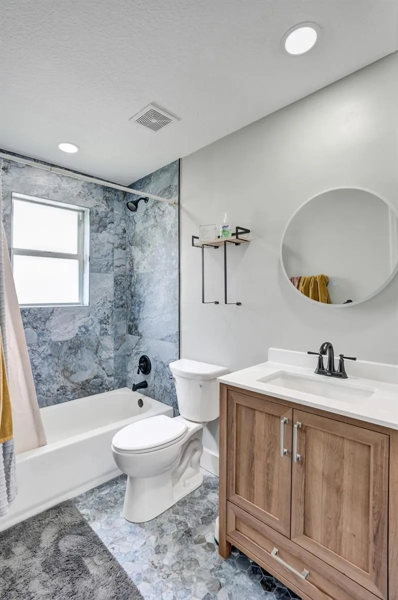 1095 MIAMI BOULEVARD Delray Beach, FL 33483
