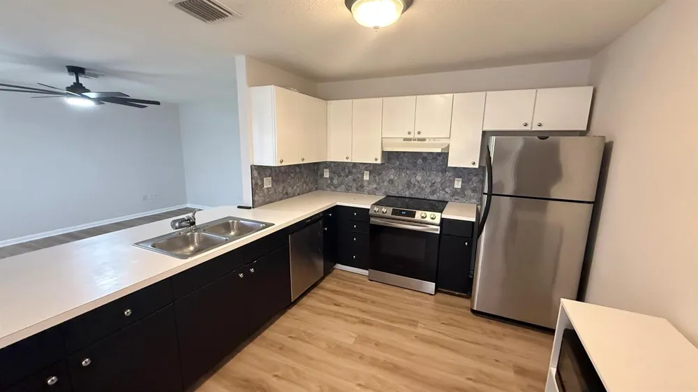 1095 MIAMI BOULEVARD Delray Beach, FL 33483