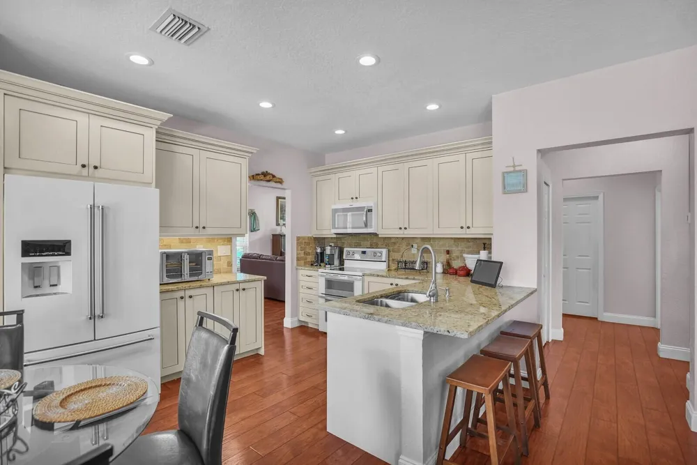 317 E Garden Cove Circle Davie, FL 33325