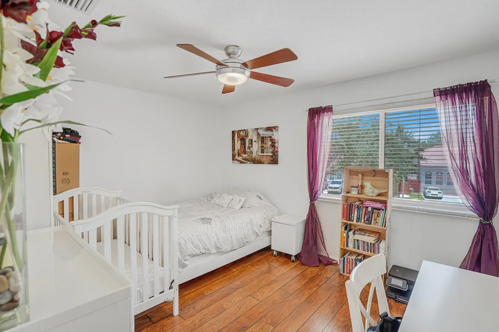 317 E Garden Cove Circle Davie, FL 33325