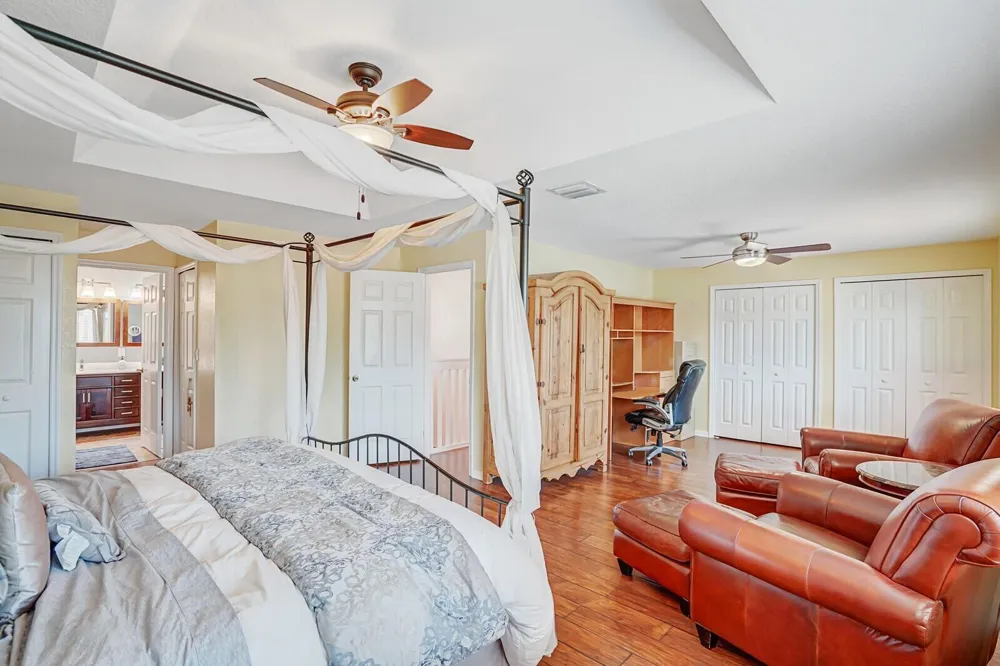 317 E Garden Cove Circle Davie, FL 33325