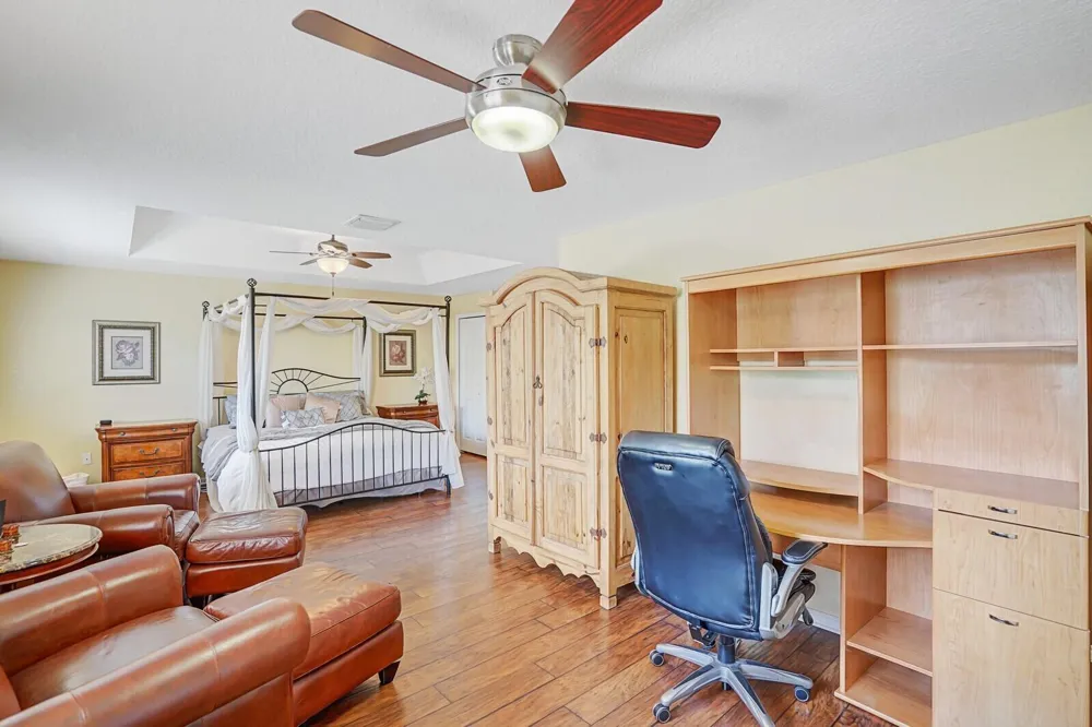 317 E Garden Cove Circle Davie, FL 33325