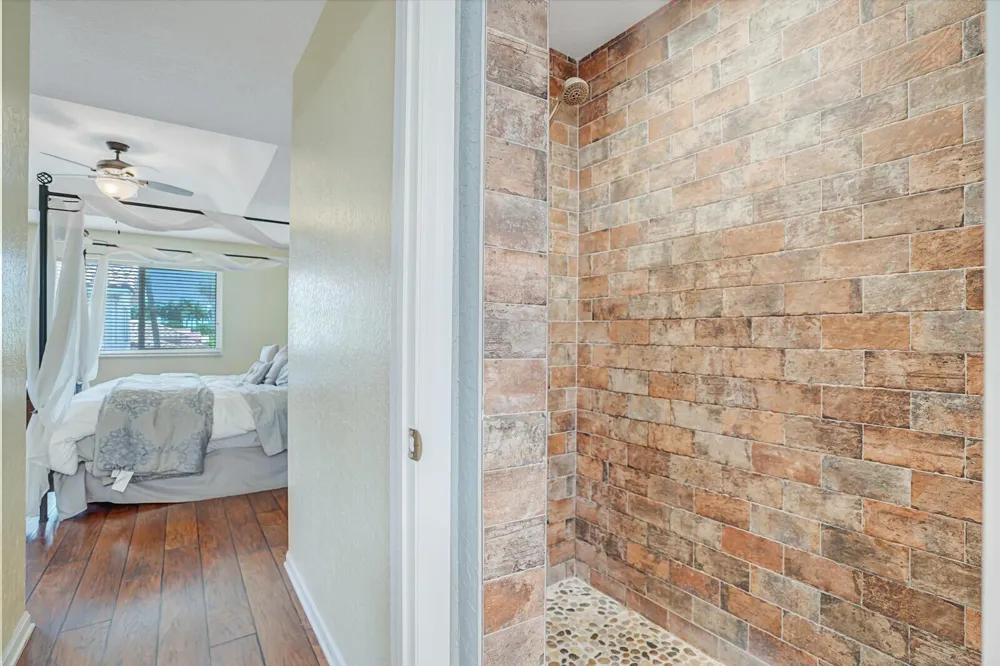 317 E Garden Cove Circle Davie, FL 33325