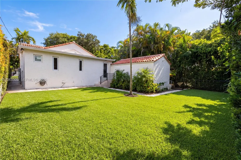 829 Genoa St Coral Gables, FL 33134