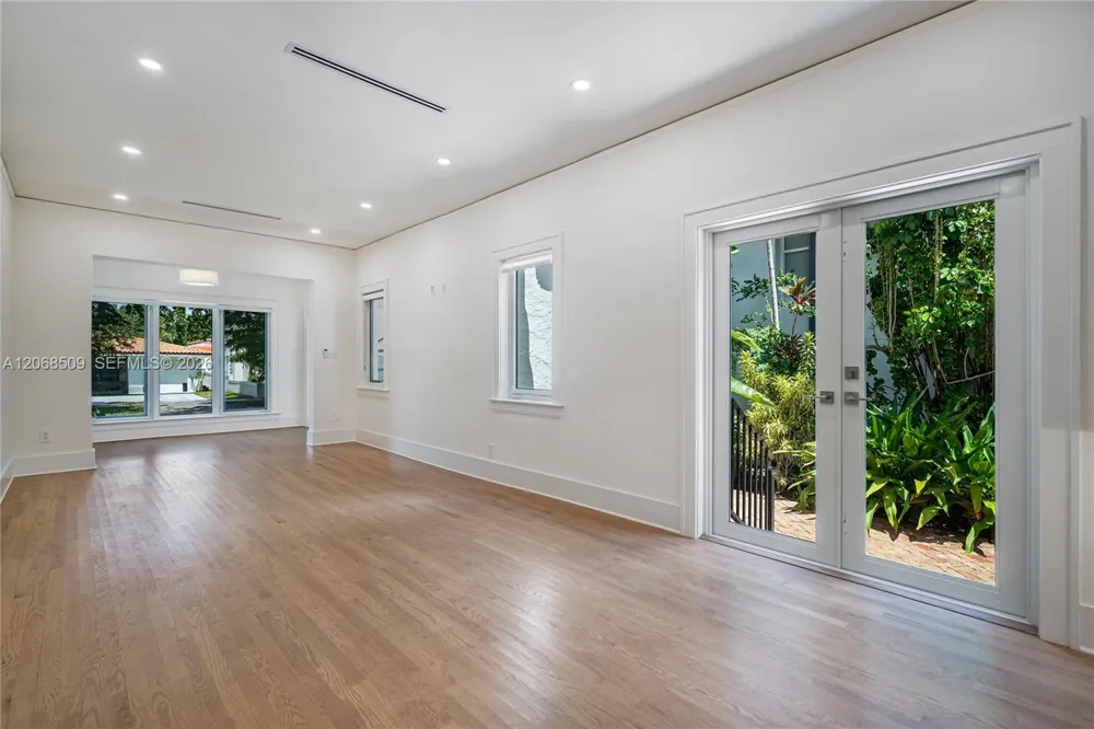 829 Genoa St Coral Gables, FL 33134