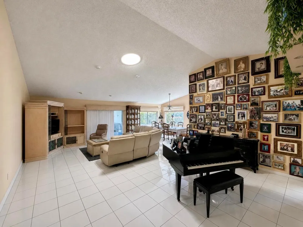 7758 CLOVERFIELD CIRCLE Boca Raton, FL 33433