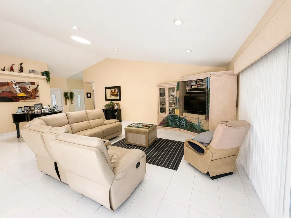7758 CLOVERFIELD CIRCLE Boca Raton, FL 33433