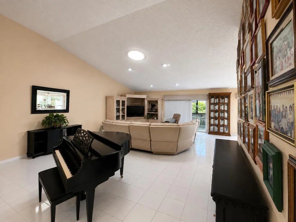 7758 CLOVERFIELD CIRCLE Boca Raton, FL 33433
