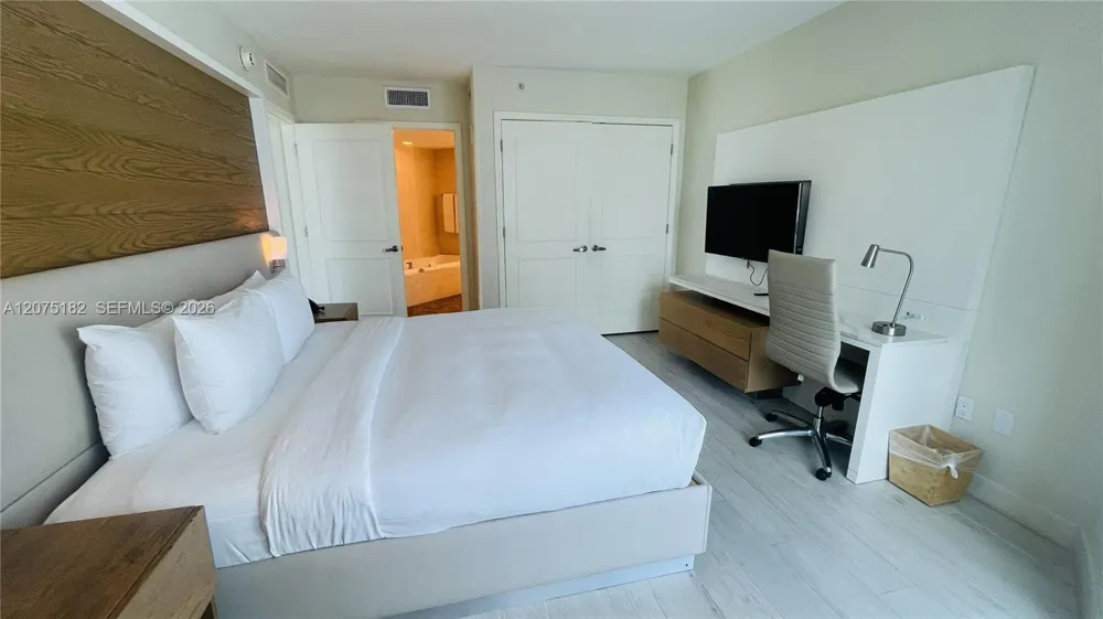505 Fort Lauderdale Beach Blvd #1801 Fort Lauderdale, FL 33304