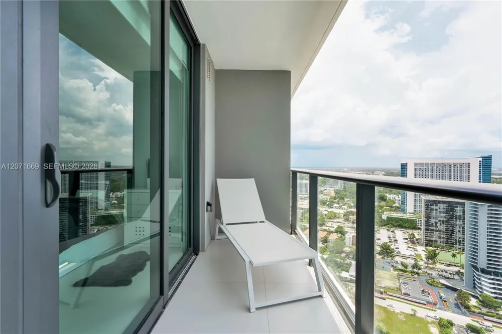 501 NE 31 #3304 Miami, FL 33131