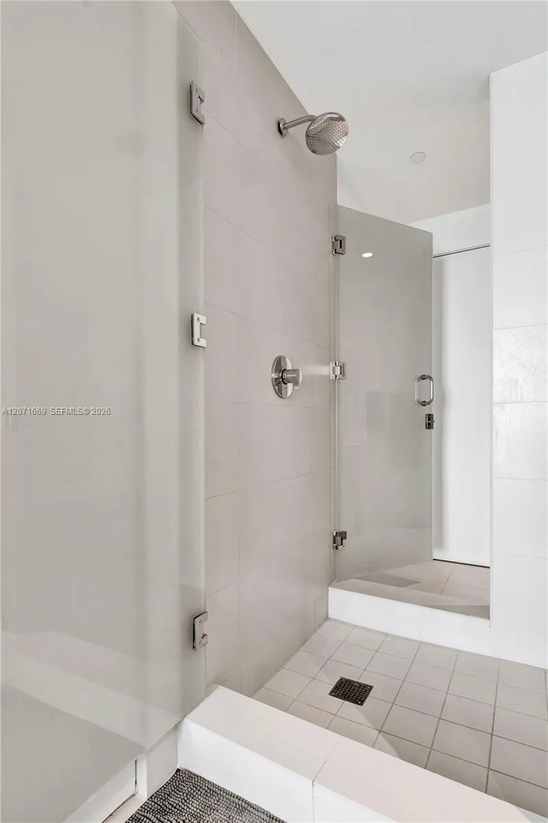 501 NE 31 #3304 Miami, FL 33131