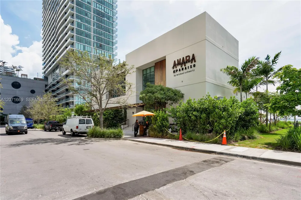 501 NE 31 #3304 Miami, FL 33131