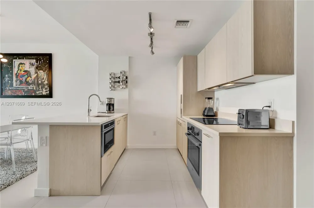 501 NE 31 #3304 Miami, FL 33131