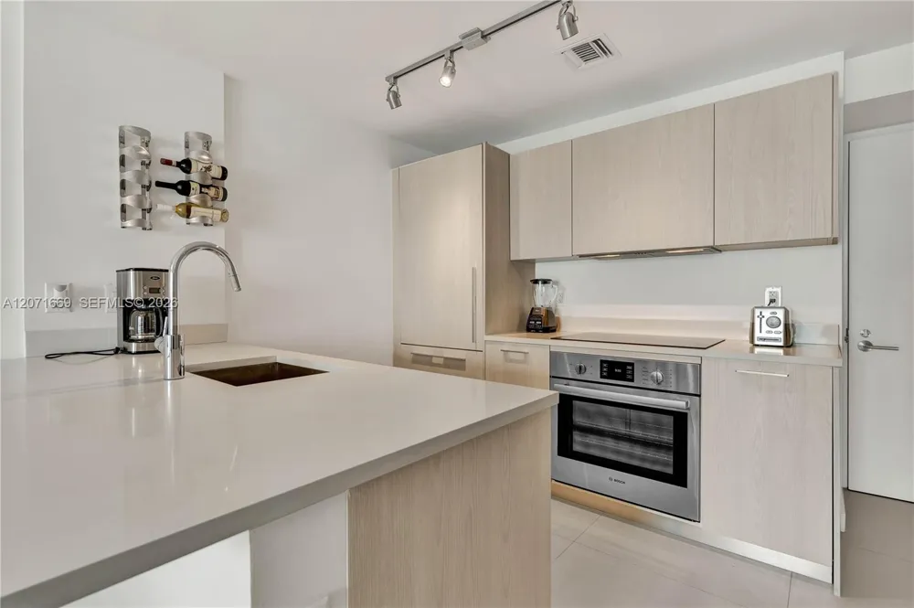 501 NE 31 #3304 Miami, FL 33131