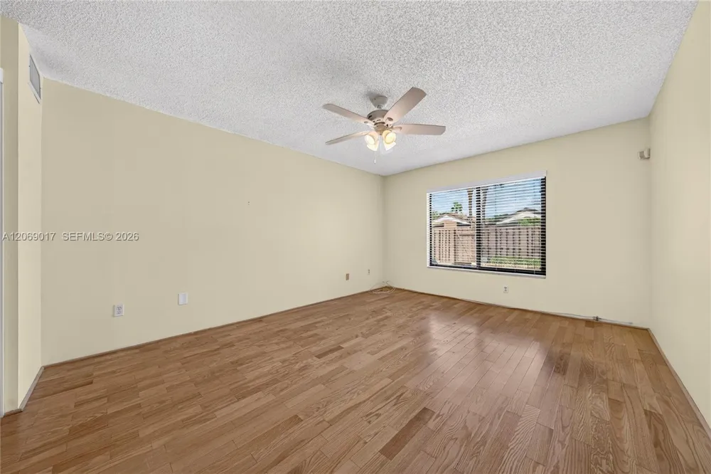 1725 NW 71st Ave Plantation, FL 33313
