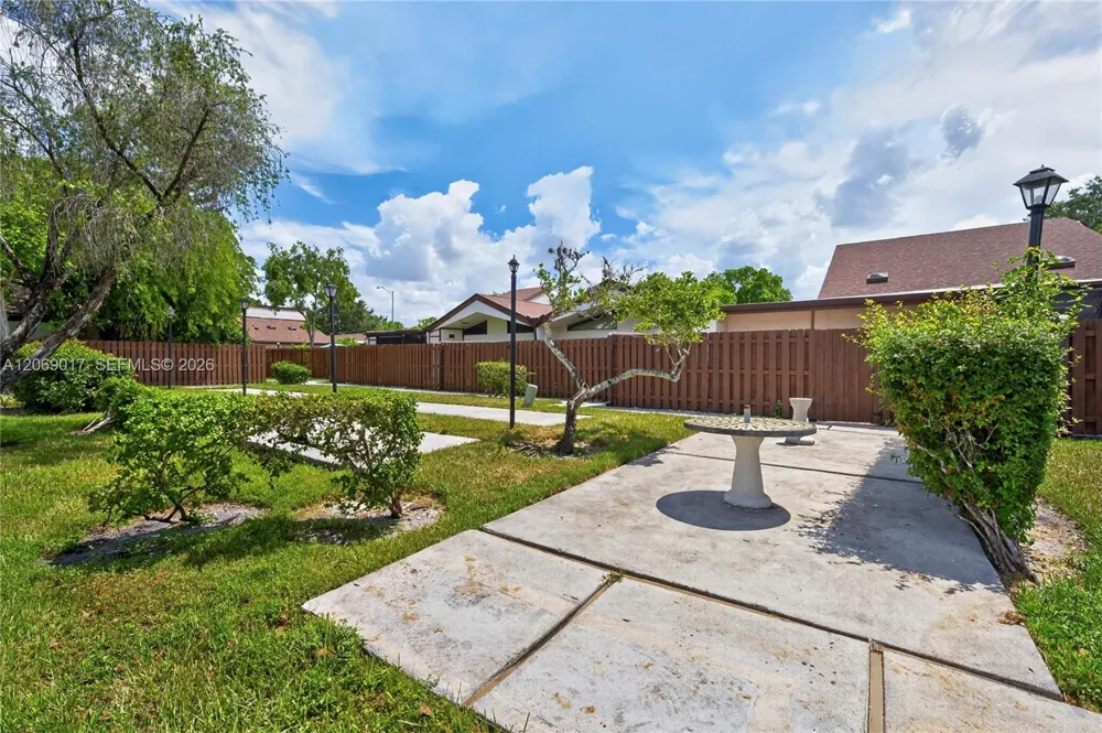 1725 NW 71st Ave Plantation, FL 33313
