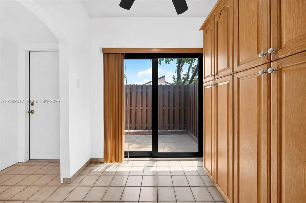 1725 NW 71st Ave Plantation, FL 33313