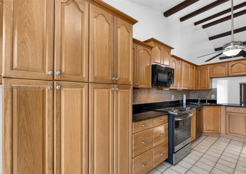 1725 NW 71st Ave Plantation, FL 33313