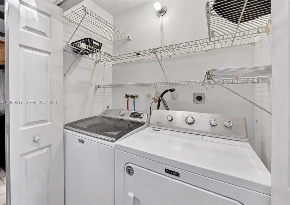 1725 NW 71st Ave Plantation, FL 33313