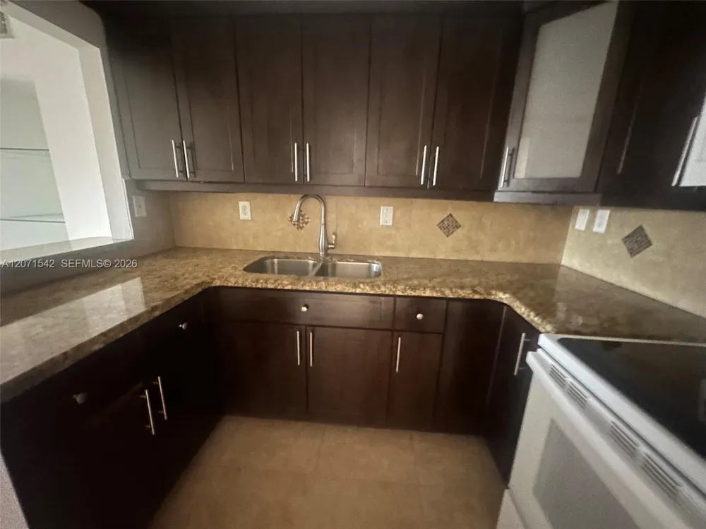 6780 W 2nd Ct #312 Hialeah, FL 33012