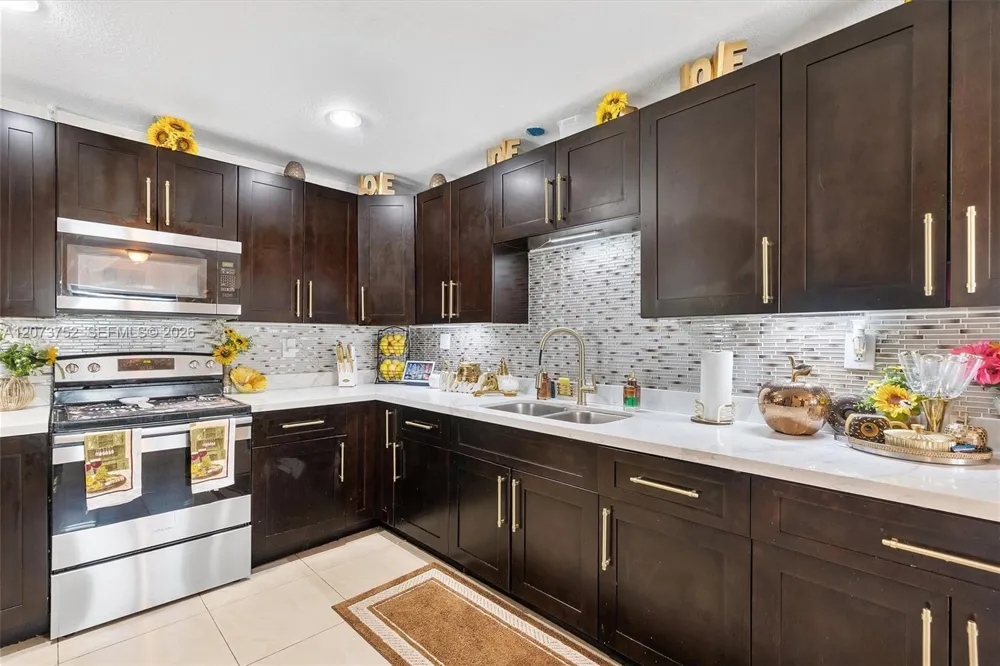 8544 Sheraton Dr Miramar, FL 33025