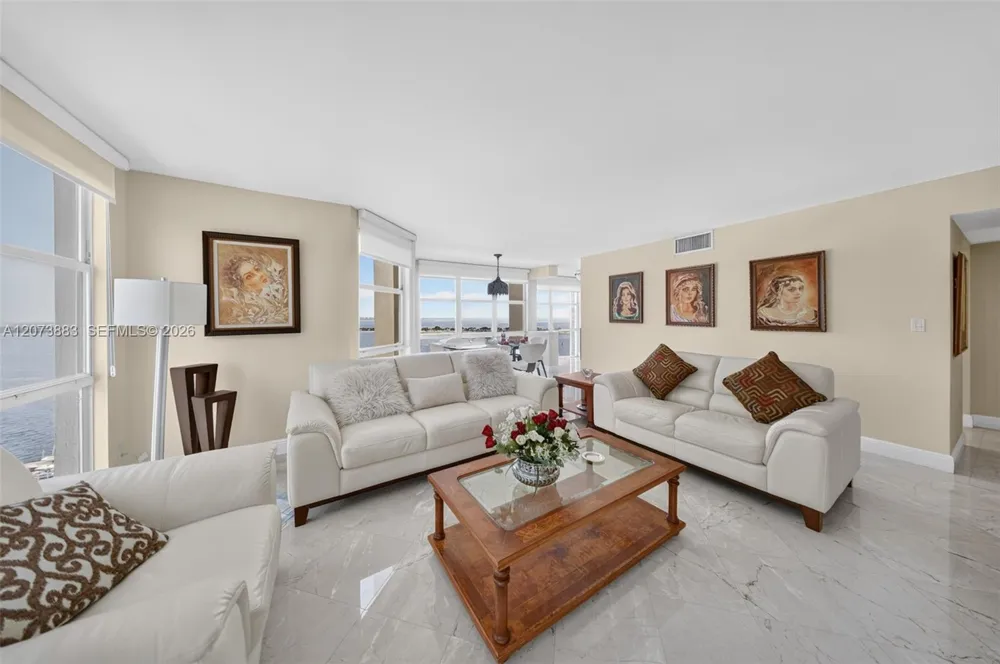 1915 Brickell Ave #C1607 Miami, FL 33129