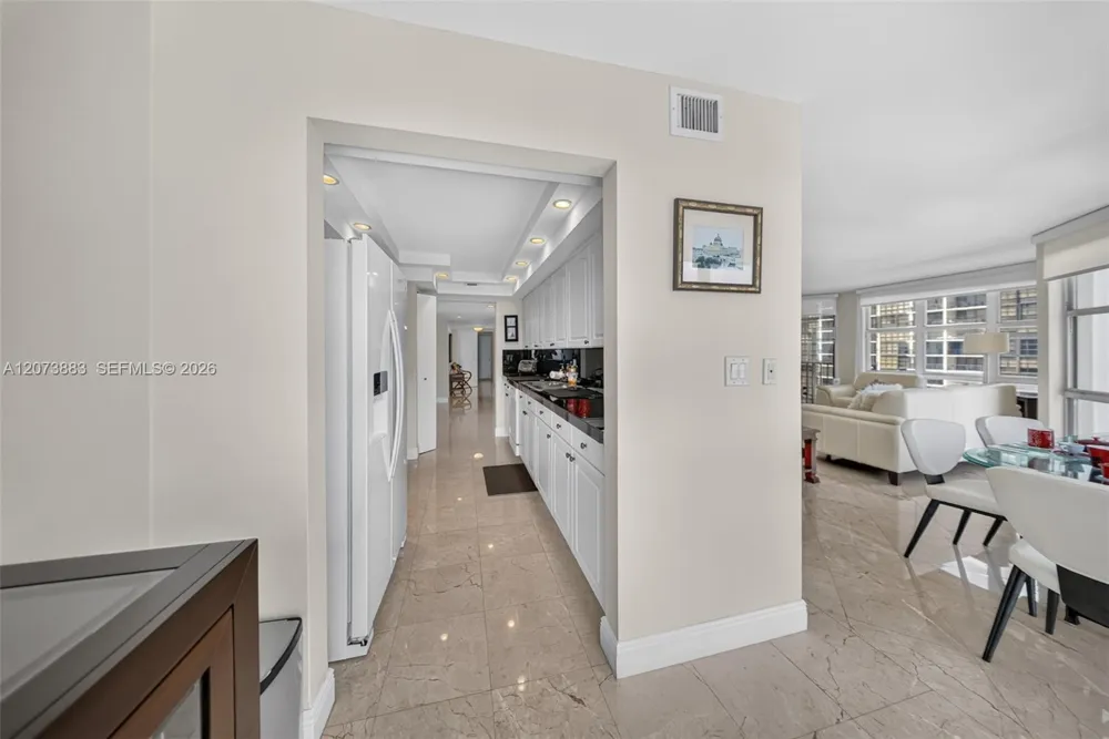 1915 Brickell Ave #C1607 Miami, FL 33129