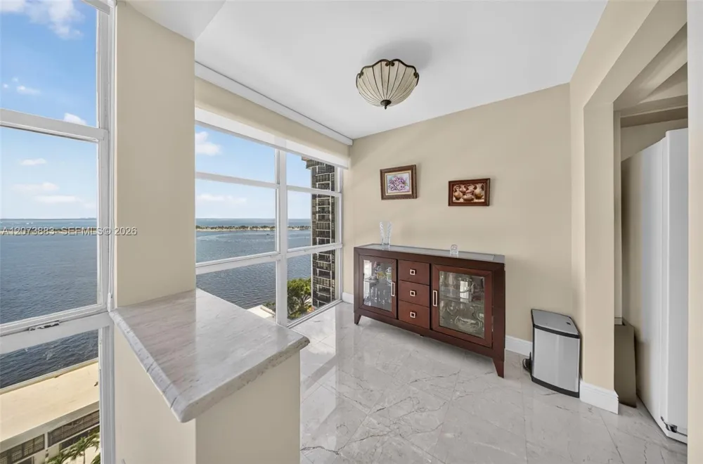 1915 Brickell Ave #C1607 Miami, FL 33129