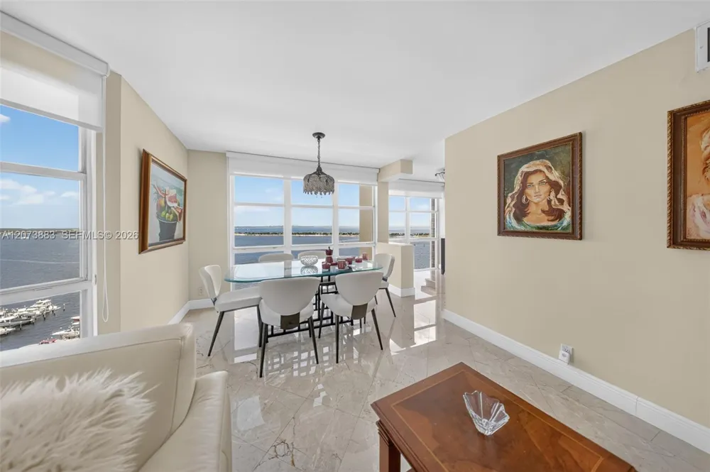 1915 Brickell Ave #C1607 Miami, FL 33129