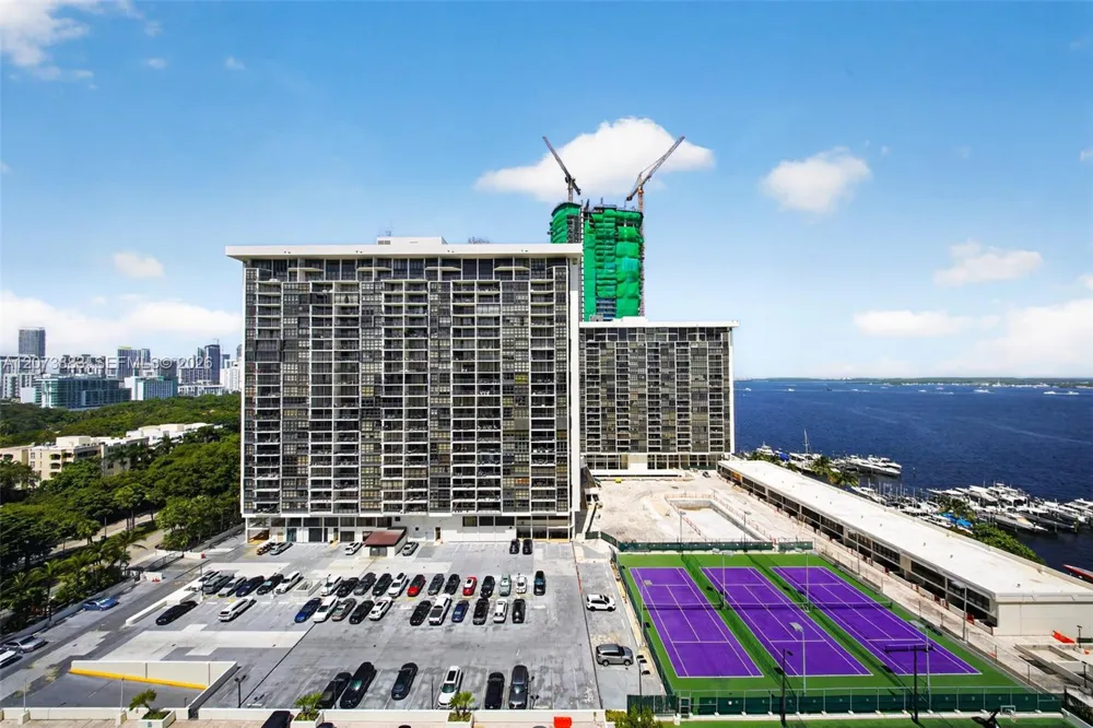 1915 Brickell Ave #C1607 Miami, FL 33129