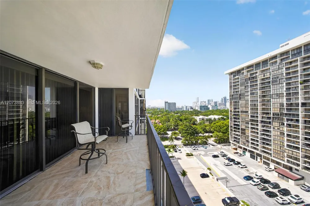 1915 Brickell Ave #C1607 Miami, FL 33129