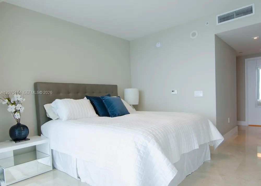 17001 Collins Ave #3804 Sunny Isles Beach, FL 33160