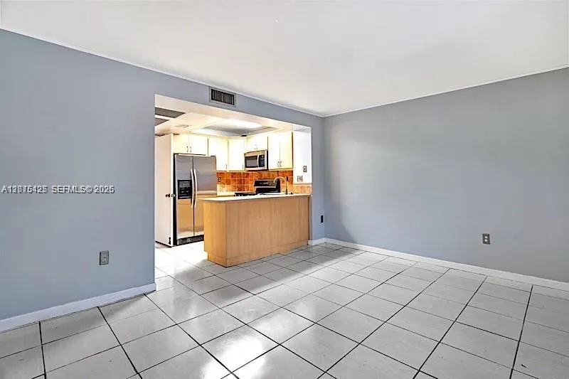 2194 W 60th St #22212 Hialeah, FL 33016