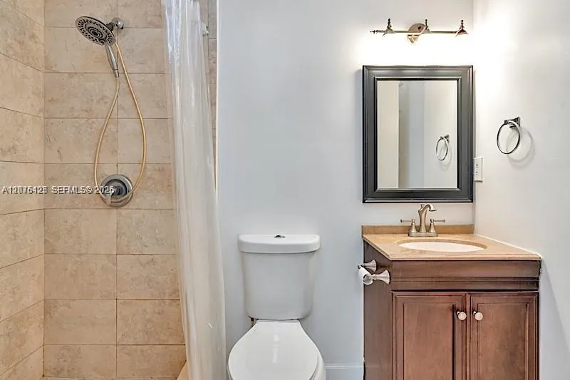 2194 W 60th St #22212 Hialeah, FL 33016
