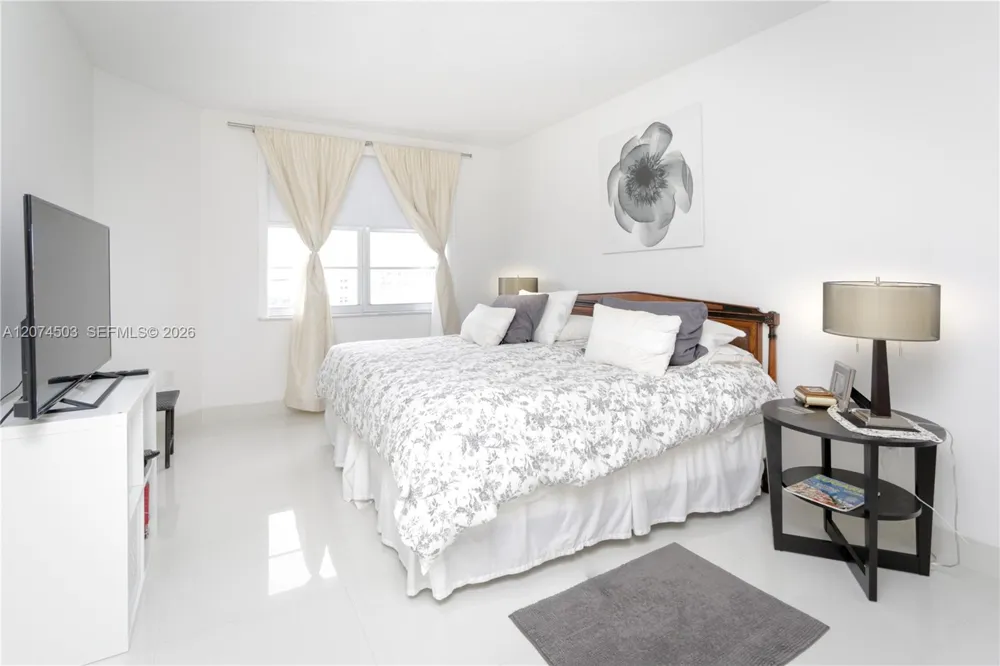 1985 S Ocean Dr #17K Hallandale Beach, FL 33009