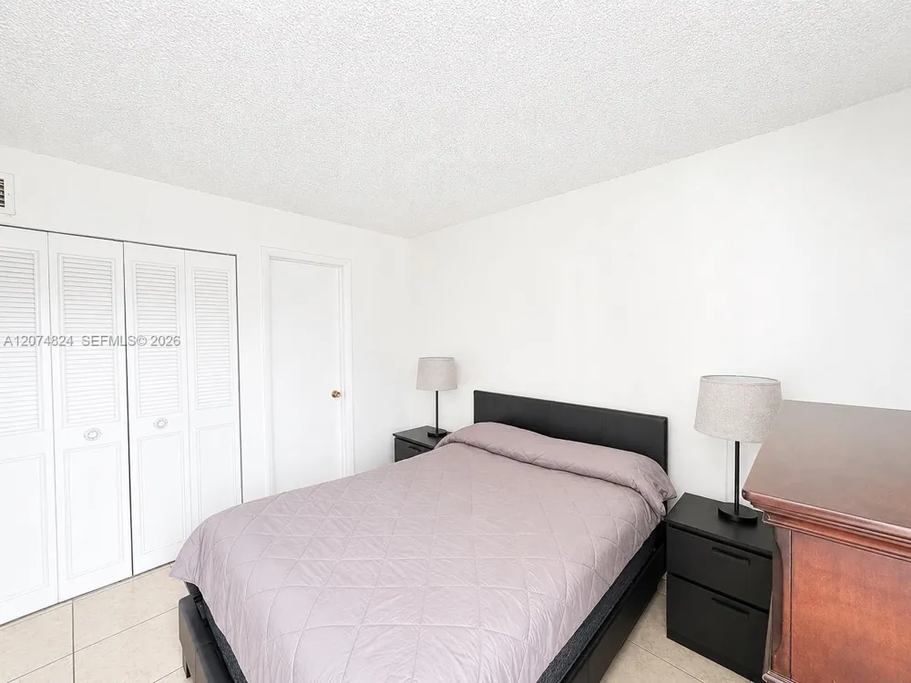 4855 NW 7th St #410-6 Miami, FL 33126