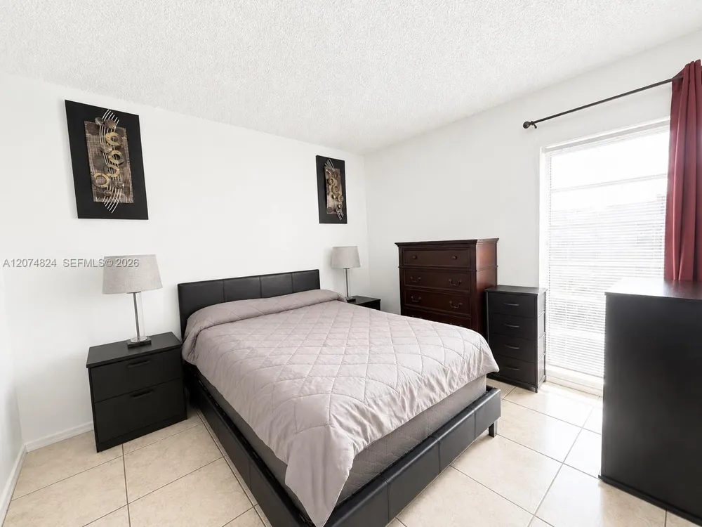 4855 NW 7th St #410-6 Miami, FL 33126