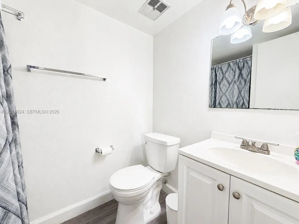 4855 NW 7th St #410-6 Miami, FL 33126
