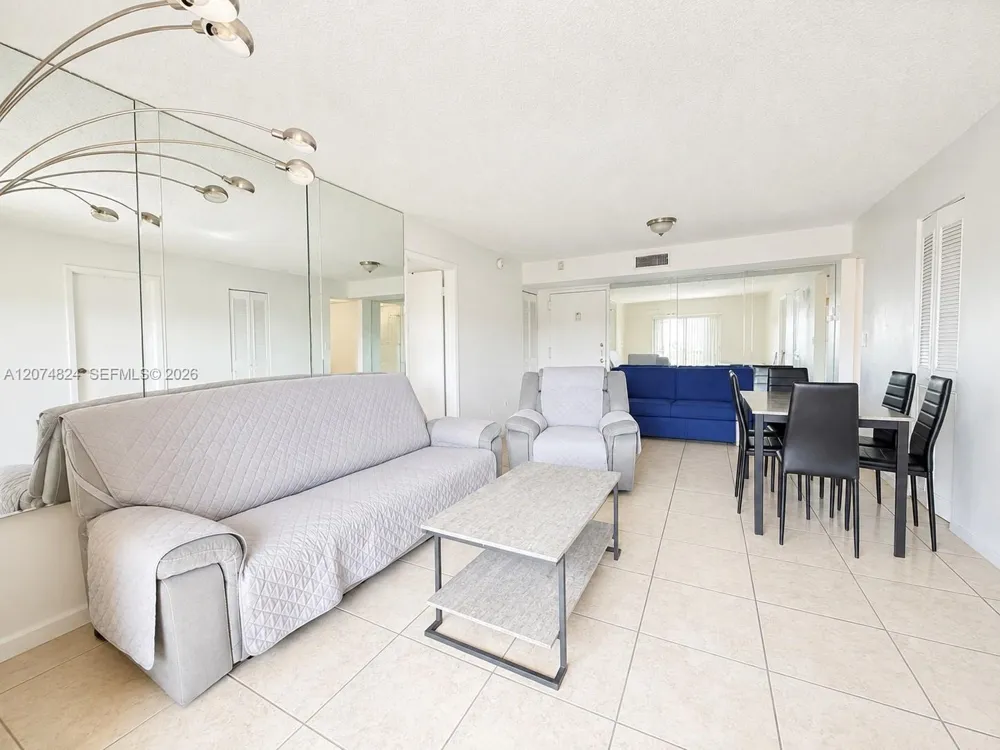 4855 NW 7th St #410-6 Miami, FL 33126