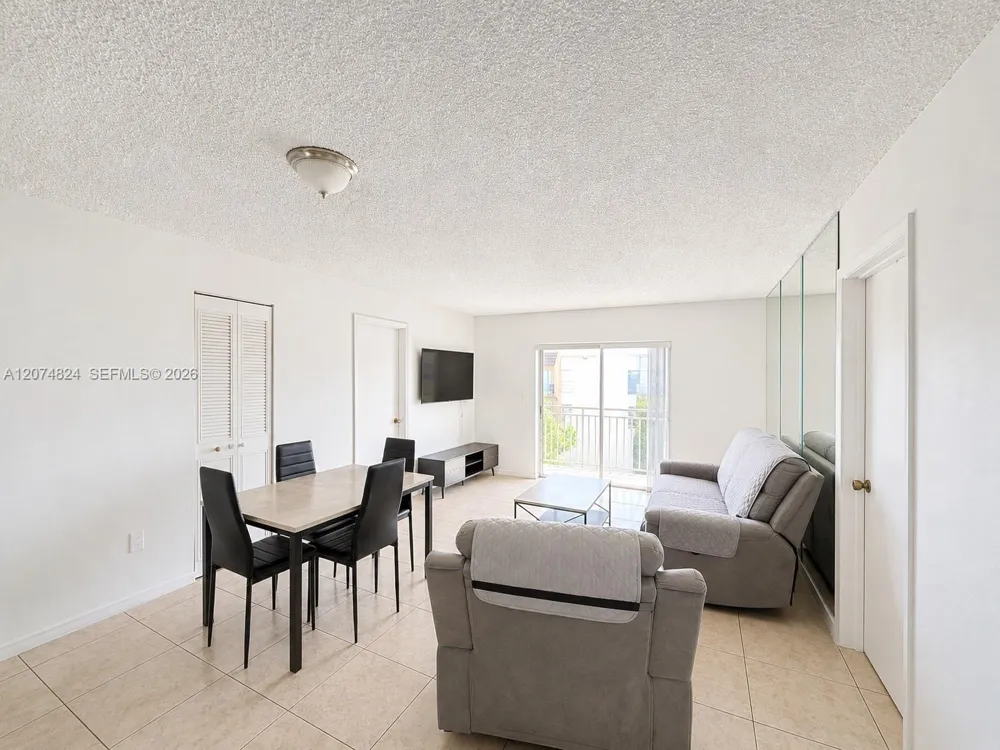 4855 NW 7th St #410-6 Miami, FL 33126