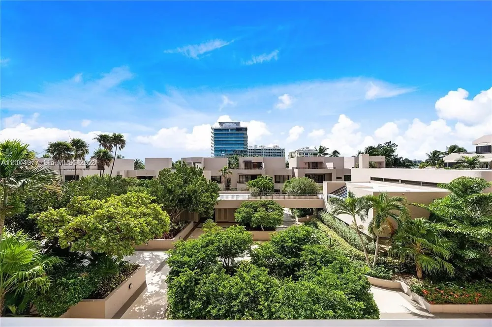 201 Crandon Blvd #431 Key Biscayne, FL 33149