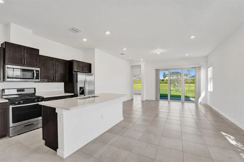 19668 Weathervane Way #19668 Loxahatchee, FL 33470