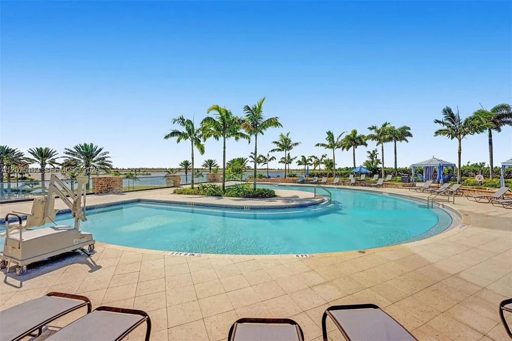 19668 Weathervane Way #19668 Loxahatchee, FL 33470