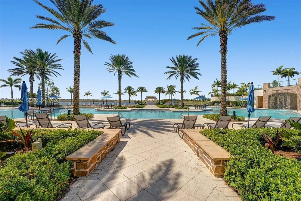 19668 Weathervane Way #19668 Loxahatchee, FL 33470