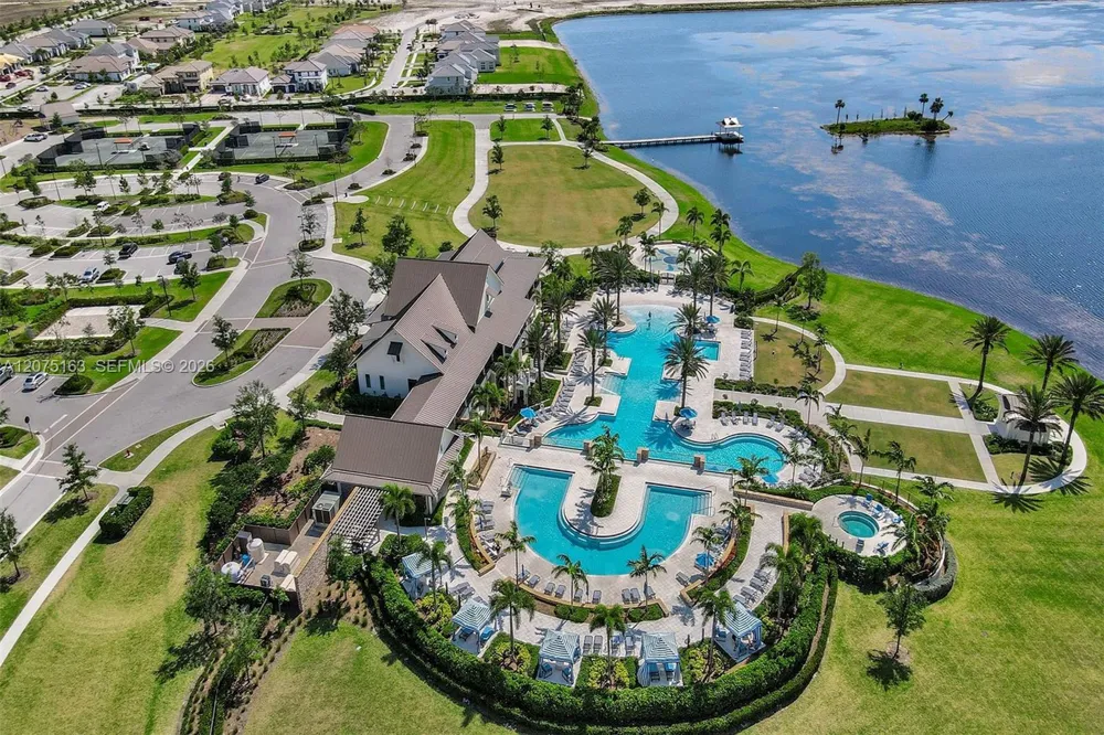 19668 Weathervane Way #19668 Loxahatchee, FL 33470