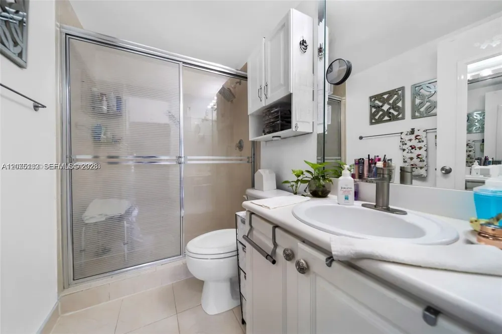 1455 Treasure Dr #6A North Bay Village, FL 33141