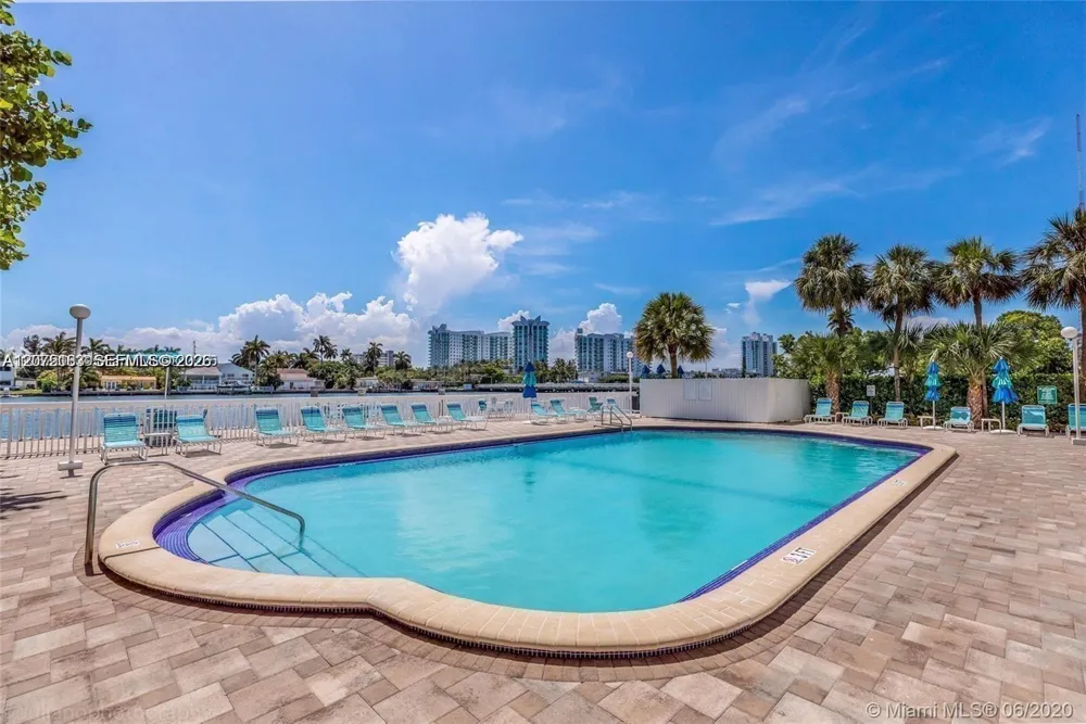 1455 Treasure Dr #6A North Bay Village, FL 33141