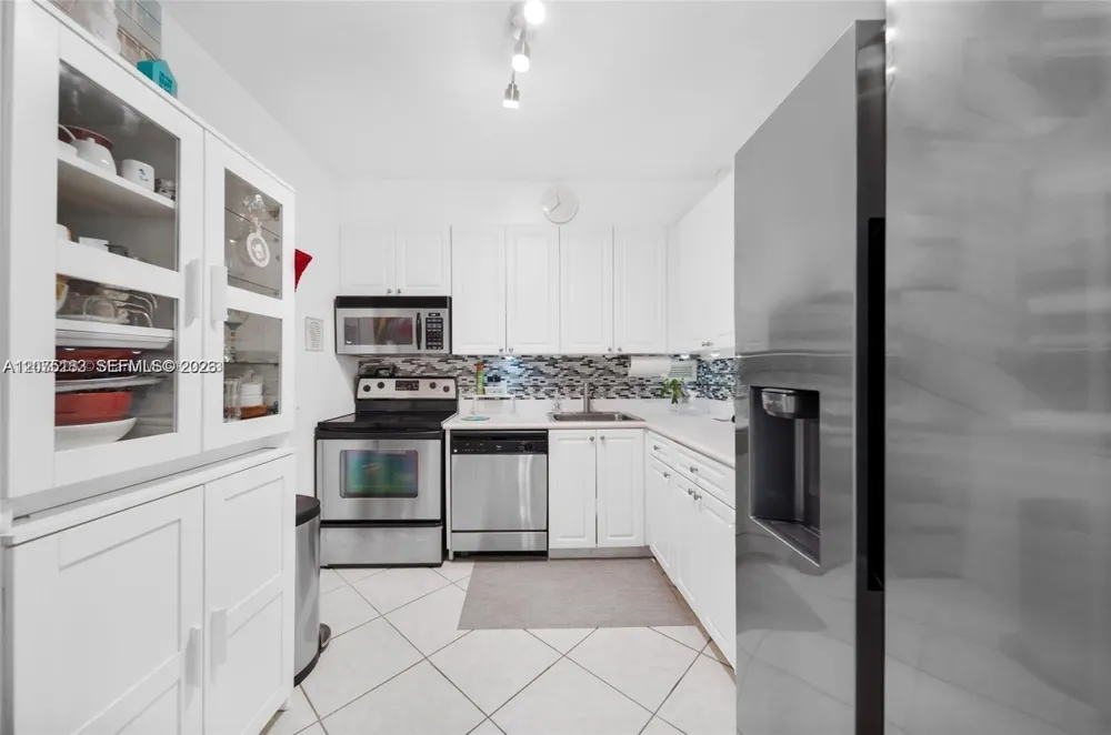 1455 Treasure Dr #6A North Bay Village, FL 33141