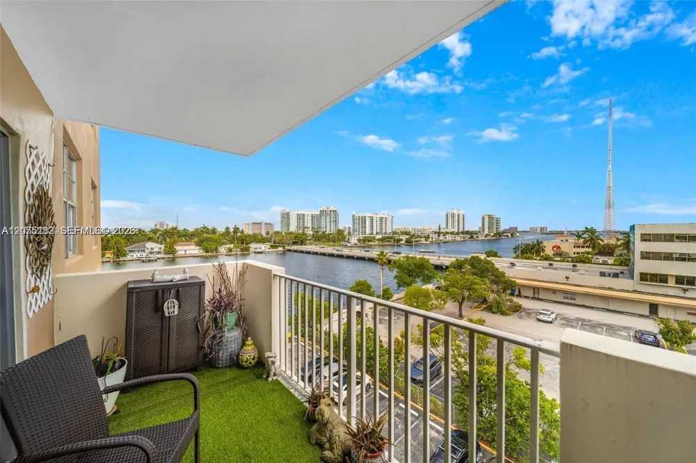 1455 Treasure Dr #6A North Bay Village, FL 33141